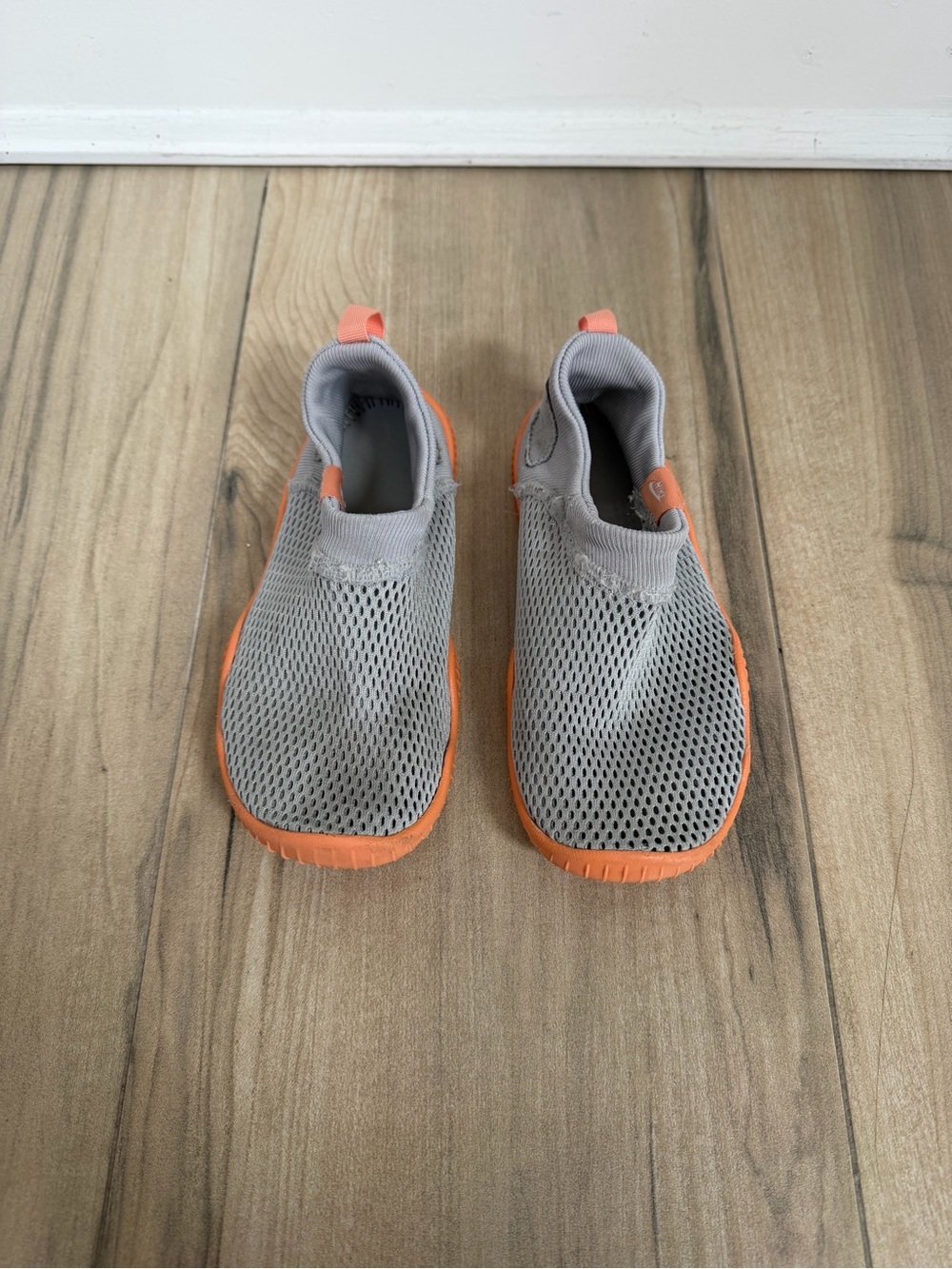 NIKE Toddlers sneaker . Size 10 C